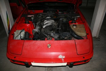 924S Inspection Engine Bay 924S Inspection Engine Bay