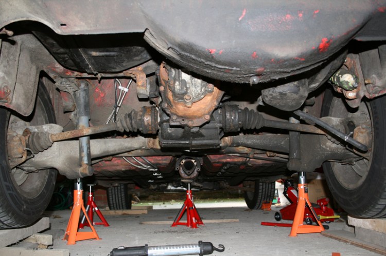 Porsche 924 S Rear Underside Porsche 924 S Rear Underside