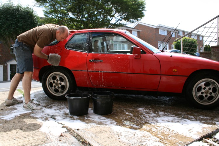 Porsche 924 S Wash