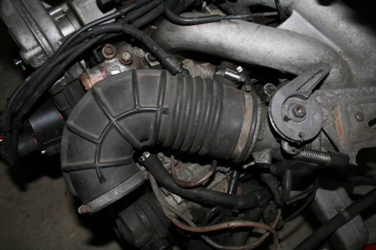 Porsche 924 S Throttle Body