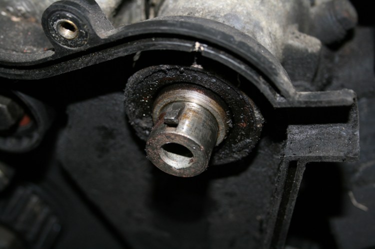 Porsche 924 S Upper Balance Shaft