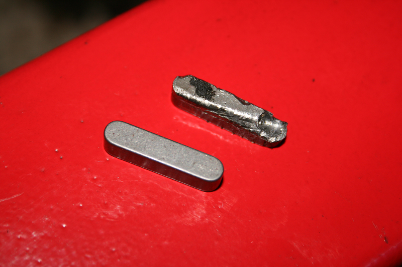 Porsche 924 S Feather Key Porsche 924 S Feather Key