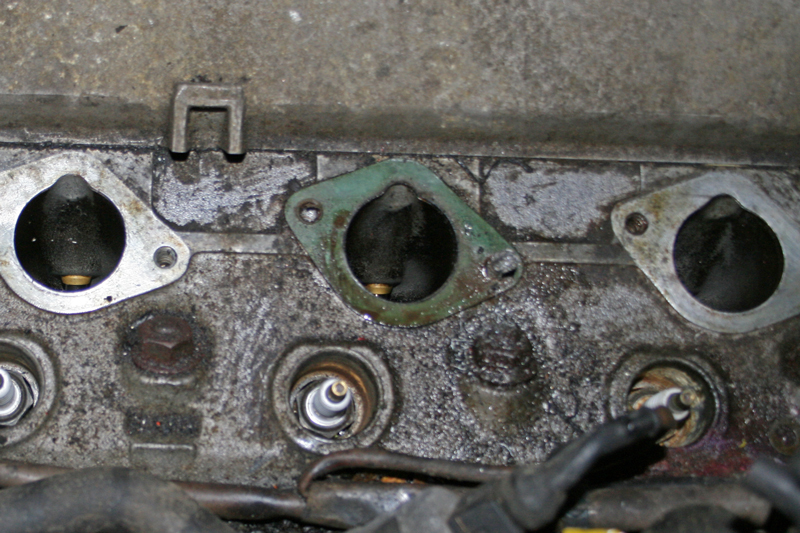 Porsche 924 S Head Manifold Inlet Porsche 924 S Head Manifold Inlet
